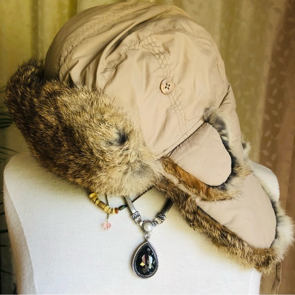 Axessimo Accessories - Chapeau à oreilles à poils de lapin taille L